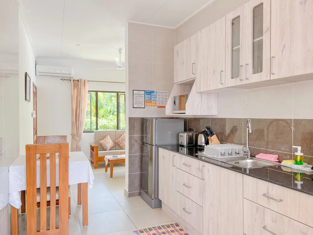 Palm Holiday Apartments