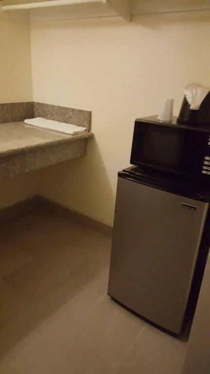 Best Economy Inn & Suites