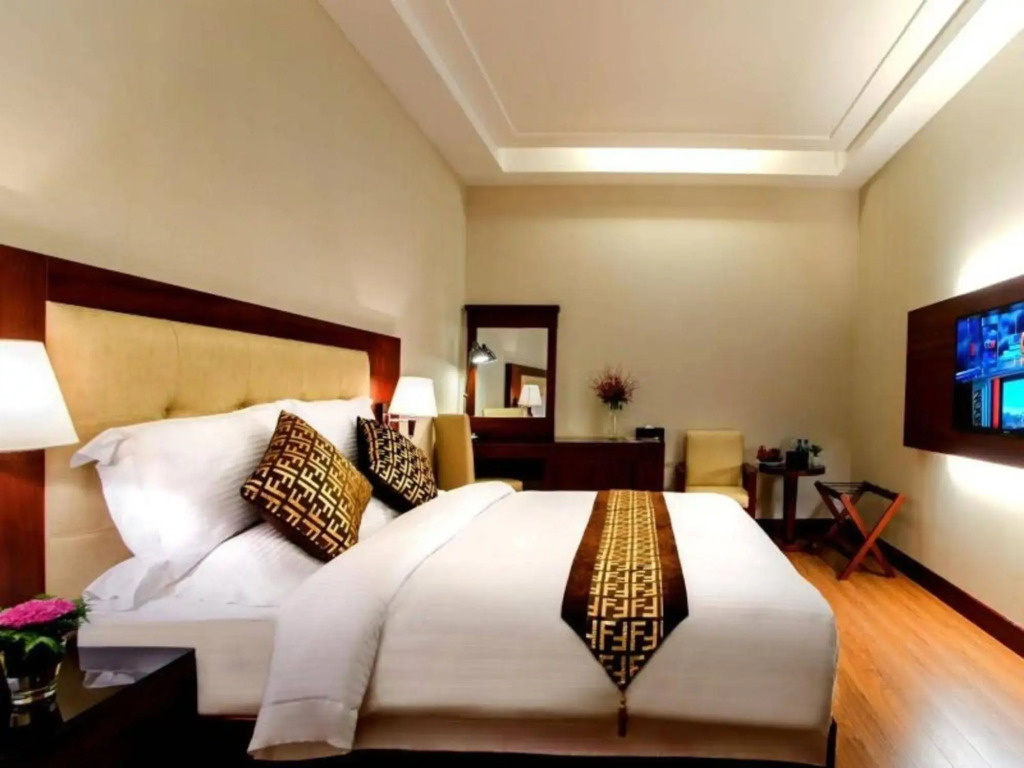 Nhat Ha L’Opera Hotel
