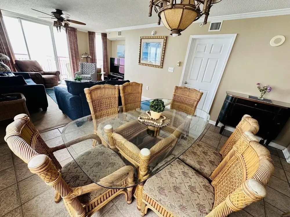 South Shore 1001 4 Bedroom Condo by RedAwning, North Myrtle Beach