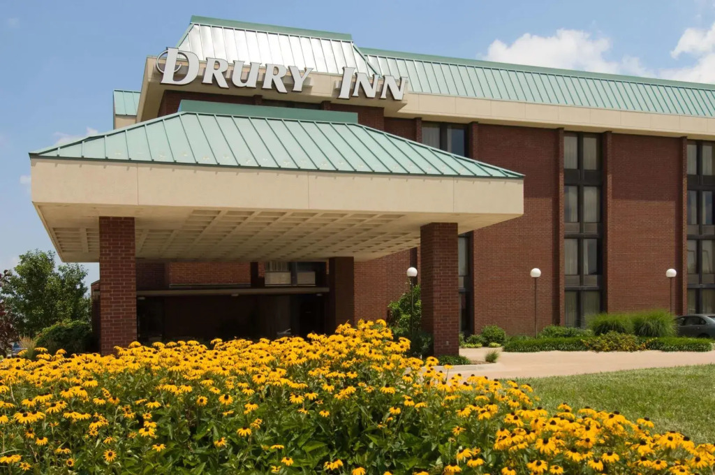 Heritage Inn & Suites St. Louis/Fenton, Trademark by Wyndham