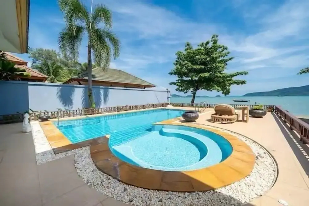 SeaView Villa Private Pool Table V195