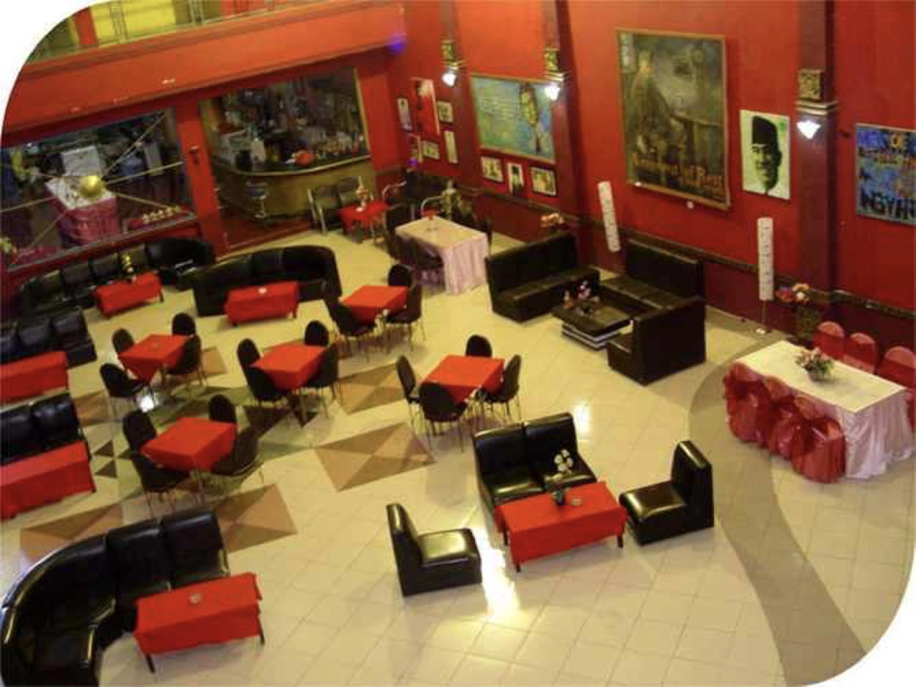 RedDoorz Syariah At Santana Stasiun Kepanjen
