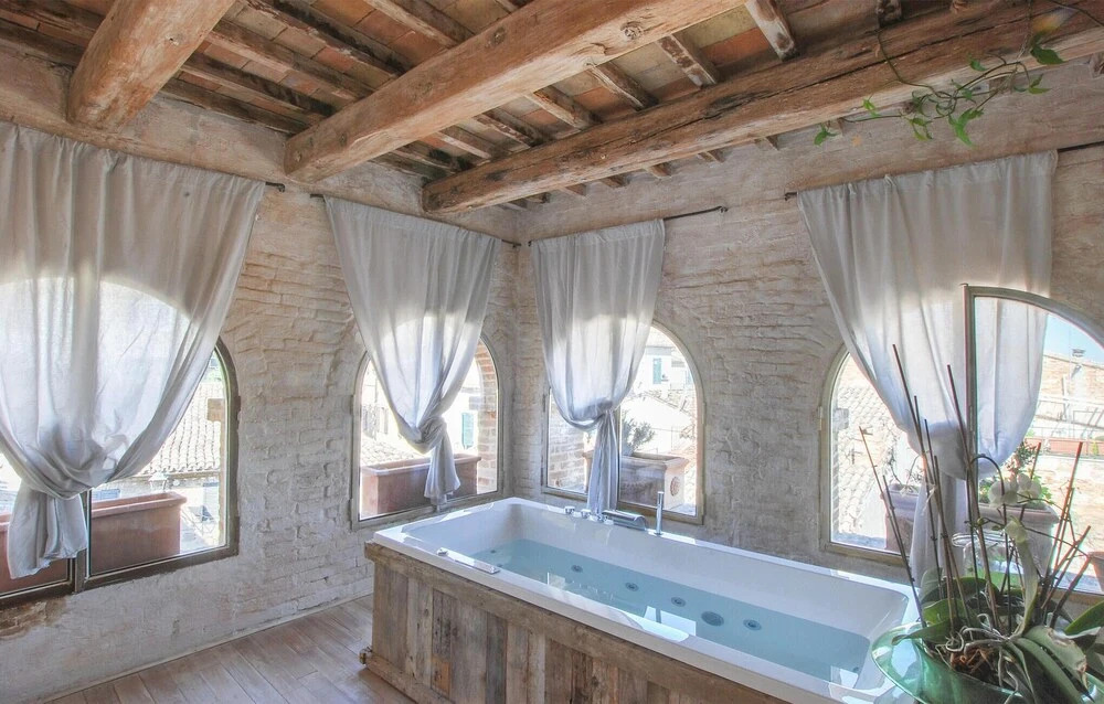 Awesome Home in Potenza Picena With 4 Bedrooms and Wifi