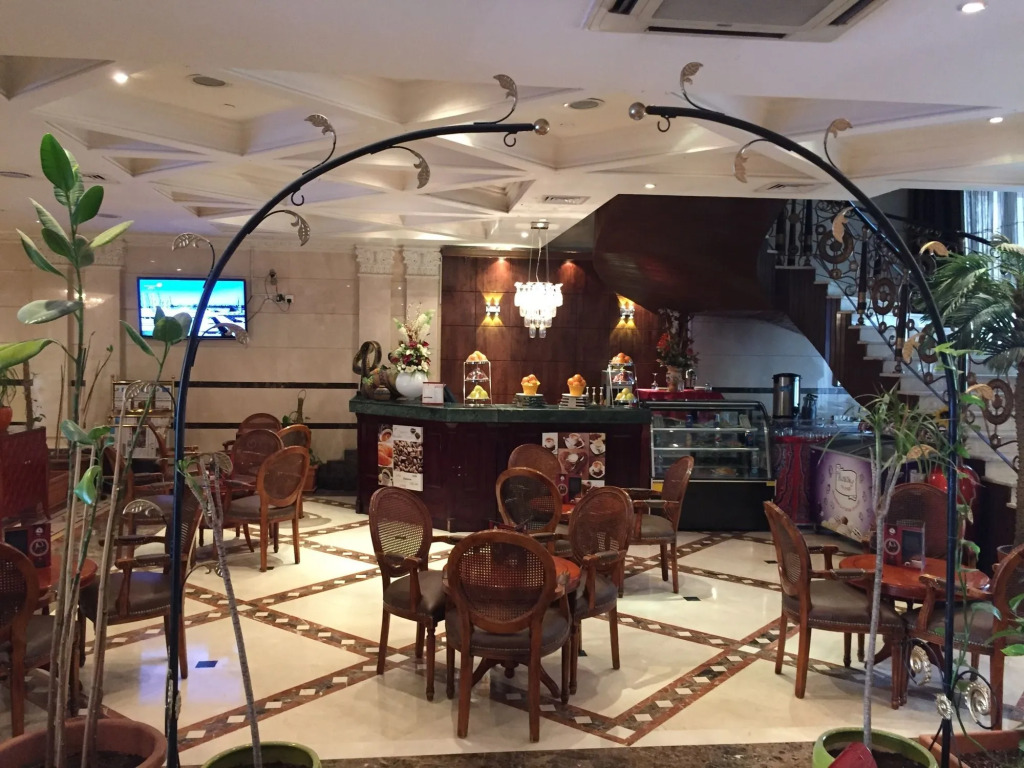 Отель Shaza Regency Plaza Al Madinah