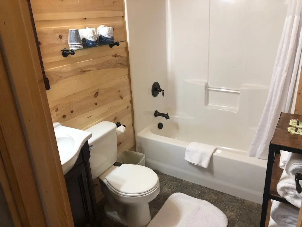 Roosevelt Hotel & Cabins - Yellowstone