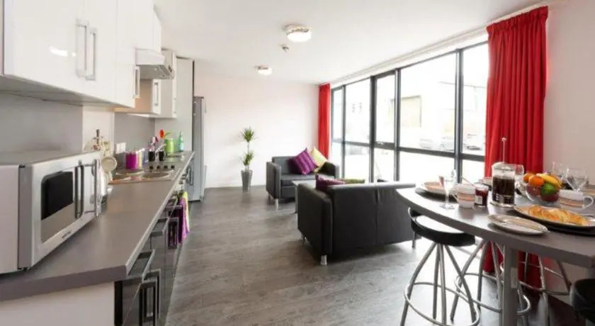 Summer Hostels - Beaverbank (Campus Accommodation)