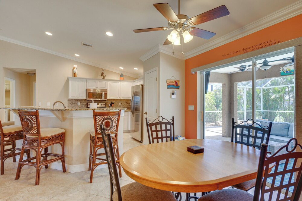 Family-friendly Home ~ 10 Mi to Dtwn Cape Coral