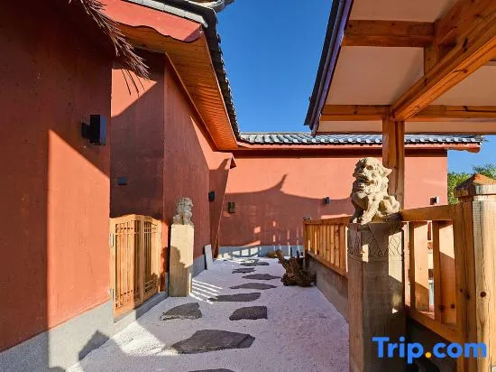 LiJiang Ancient Town DaMei Huasu · JuShe | SenYe Glowscape Designer Homestay (Dashuiche Branch)