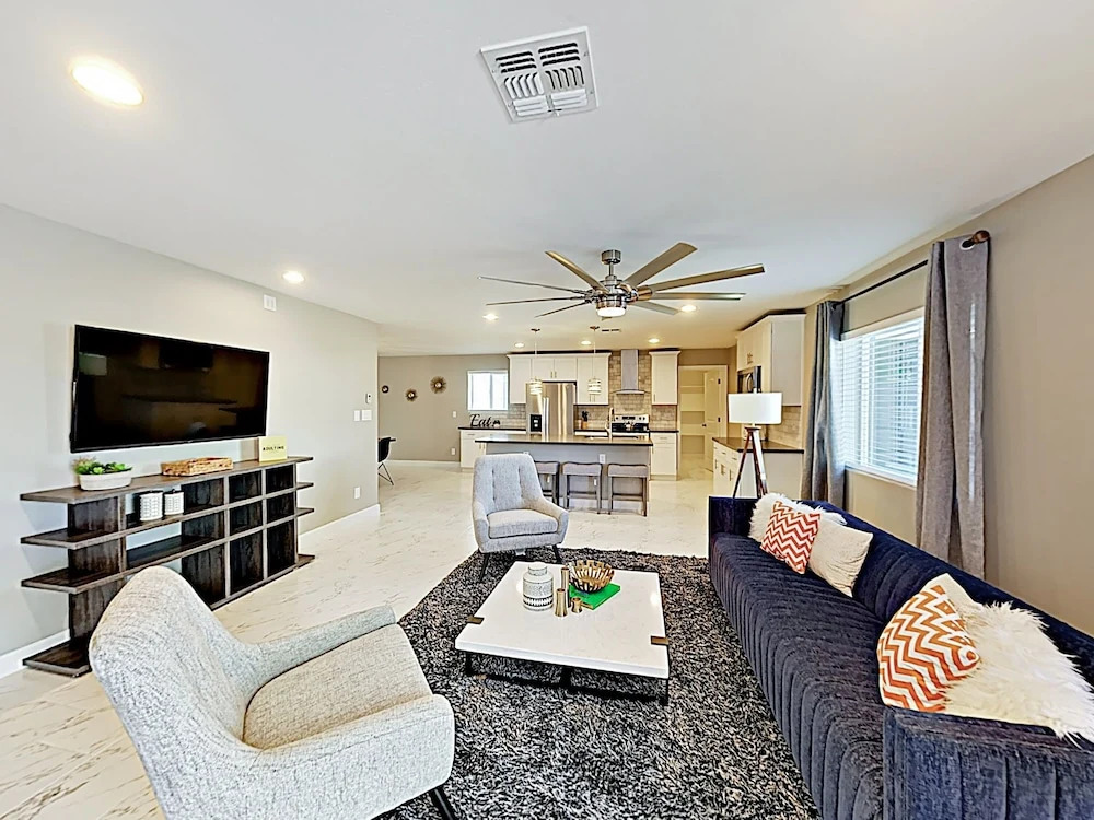 New Listing! Luxury Home: Heated Lagoon-Style Pool Home