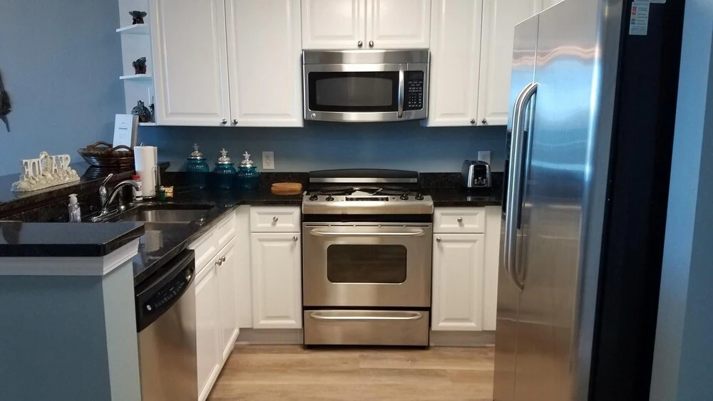 Waterscape 1 Bedroom Apartment by BnD