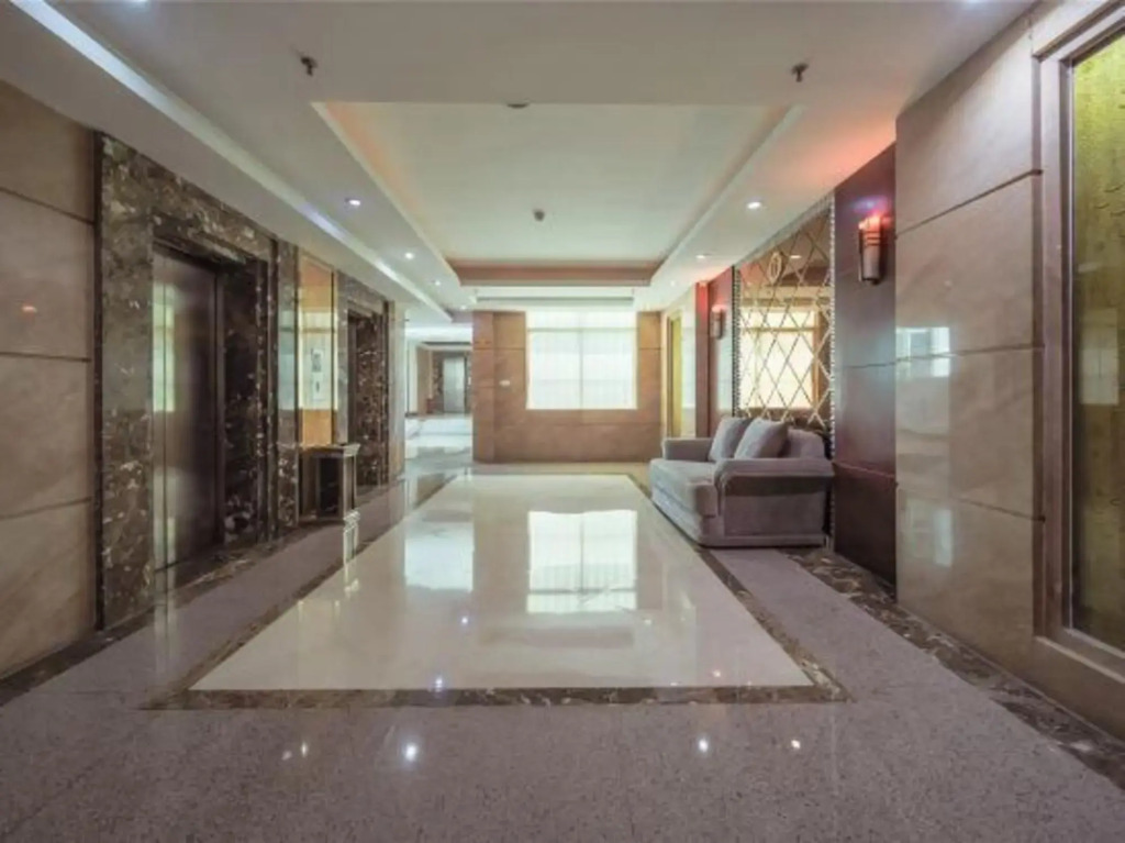 Riverside Golden Hotel