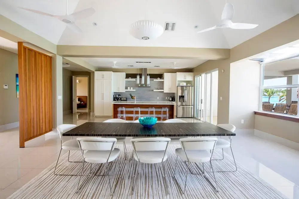 5 BR Waterfront Villa On Chalk Sound Blue Water