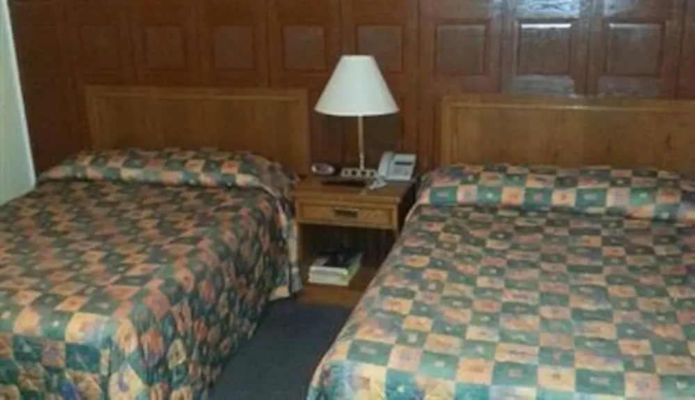 Shelburne Motel