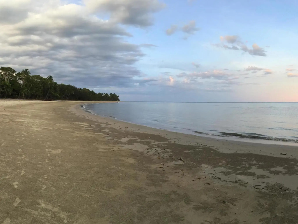 Coconut Beach House & Cottages