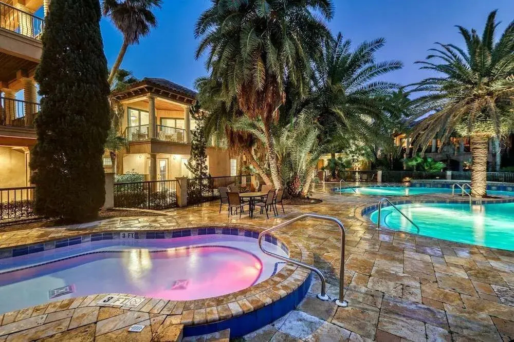 Oasis at St Tropez
