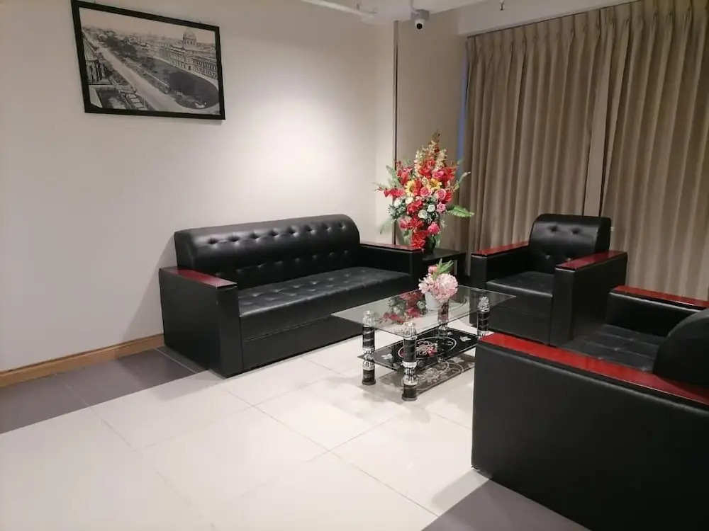 Sanctuary Hotel Yangon
