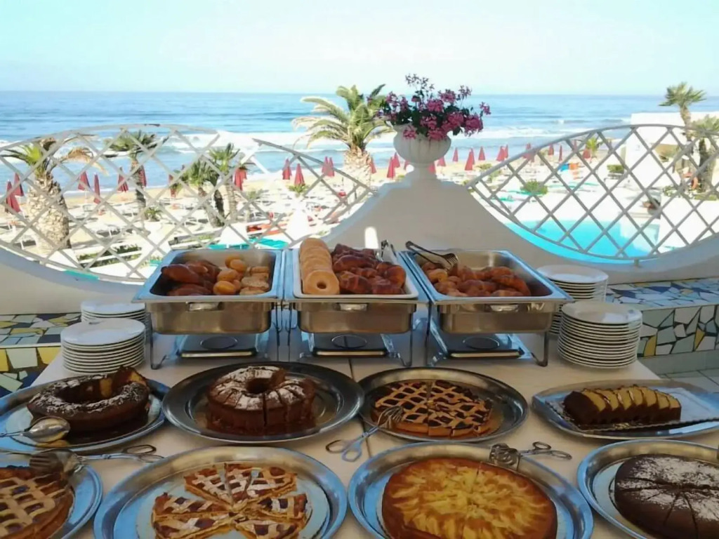 Hotel La Playa