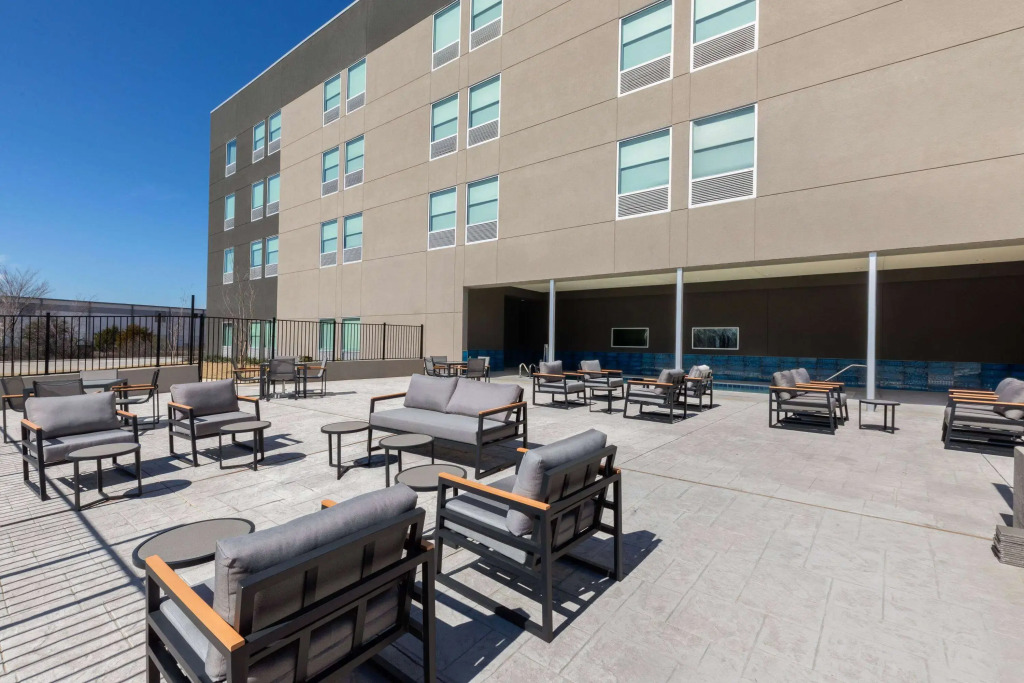 Hawthorn Extended Stay by Wyndham DeSoto