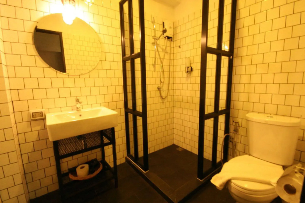 STrips the Poshtel - Hostel