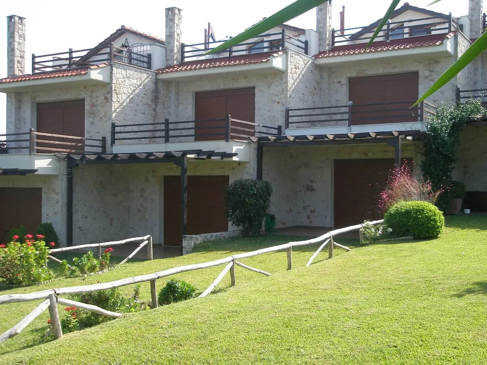 Stylish, big & bright family Villa