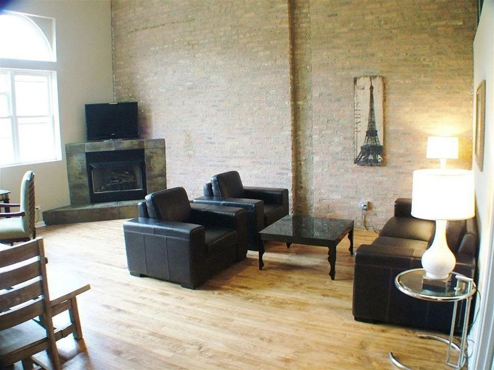 Wicker Park Bathhouse Apartments
