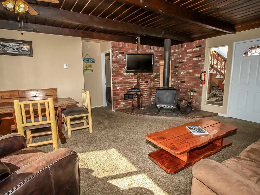 Bears Eye View - Steps To Bear Mountain Ski Resort! 3 Bedroom Cabin