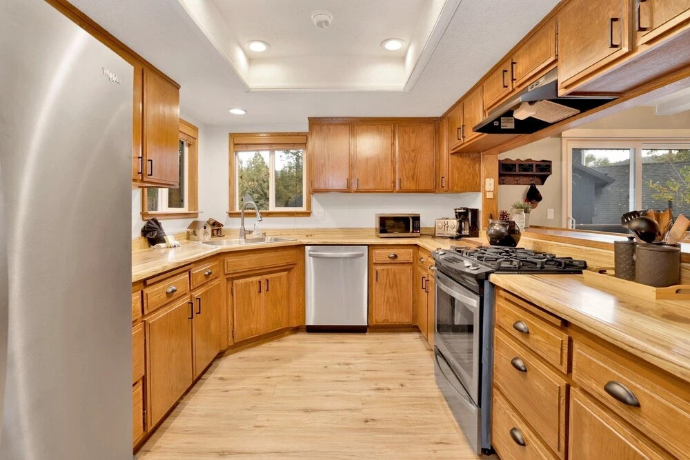 2214-cozy Pines 3 Bedroom Home by Redawning