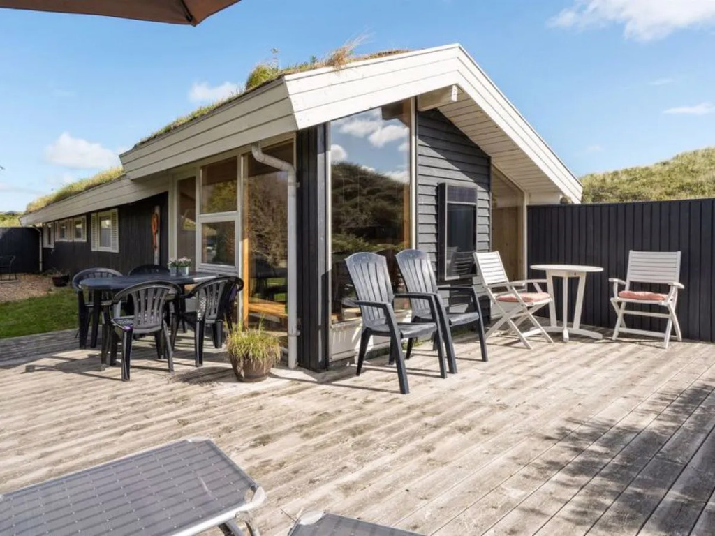 "Lavrans" - 310m from the sea in NW Jutland