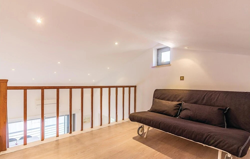 Beautiful Home In Stinjan With Kitchen
