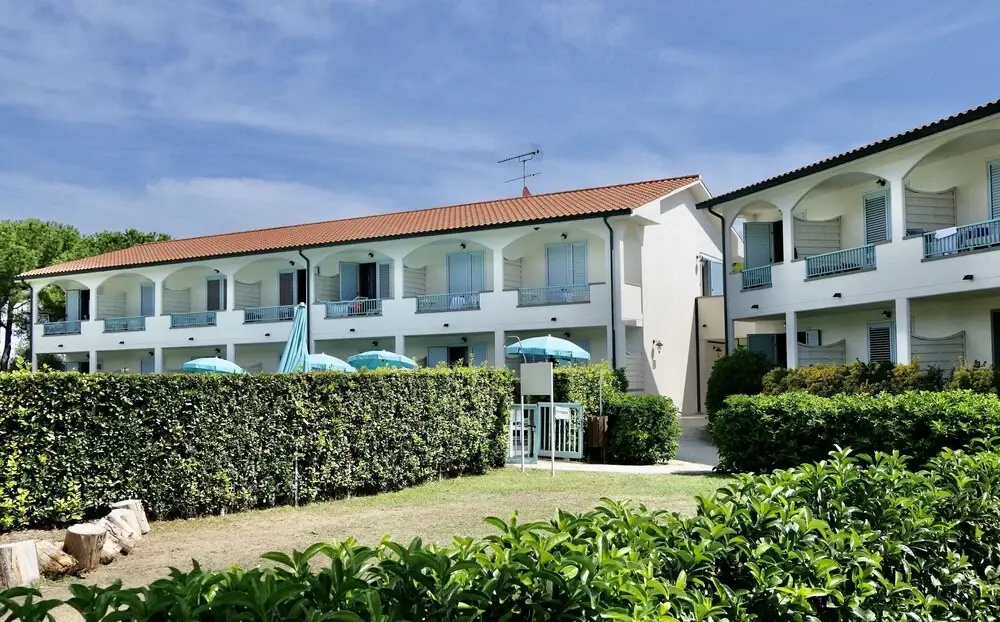Residence con piscina a 450 mt dal mare