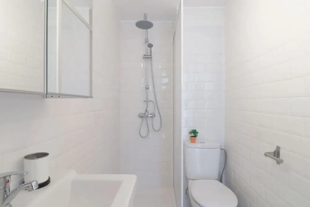 Brrand New 3 Bedroom Apartment By The Center