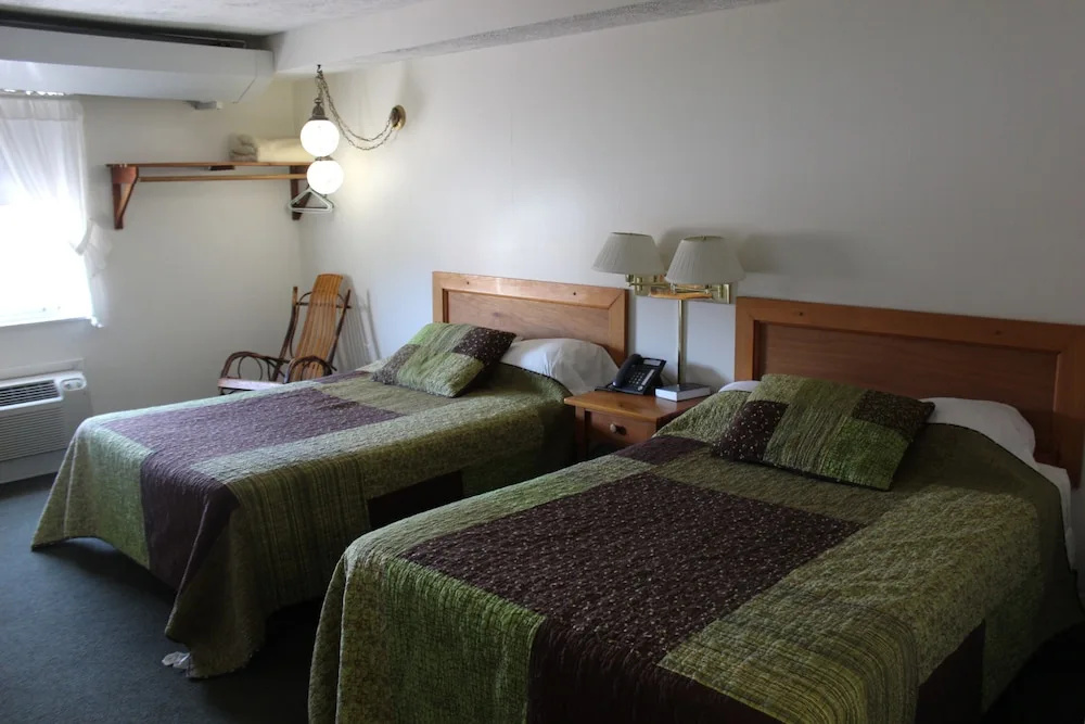 Casselman Inn