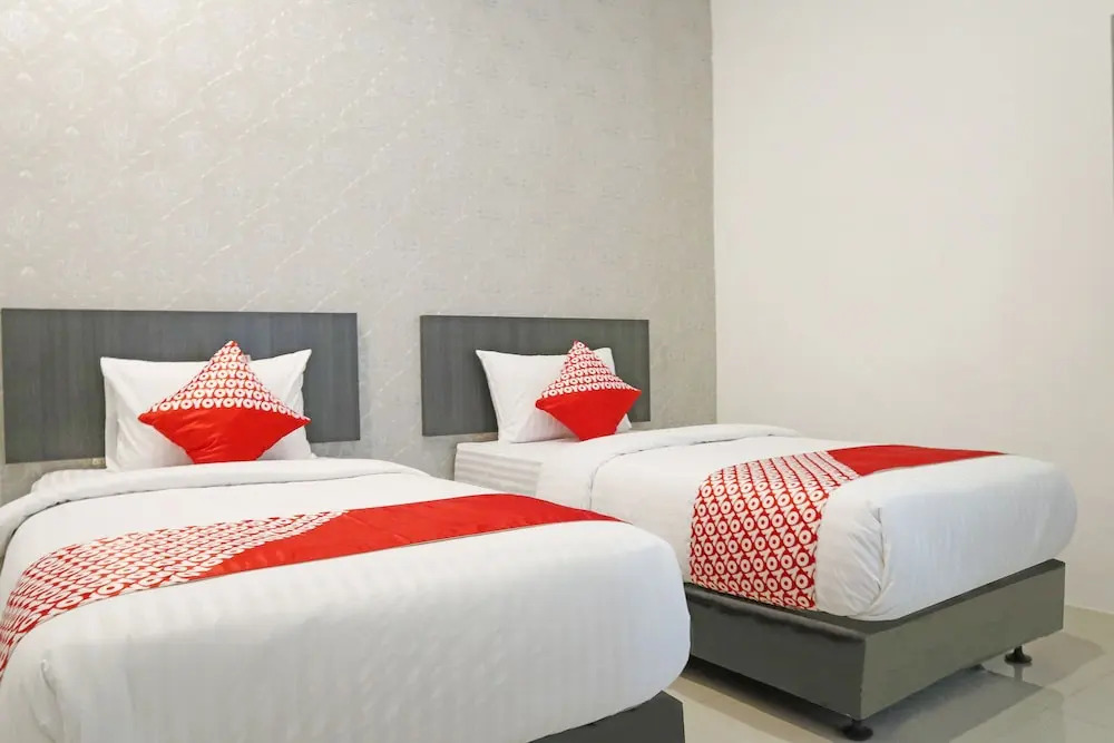 Sachila Residence Syariah  by OYO Rooms