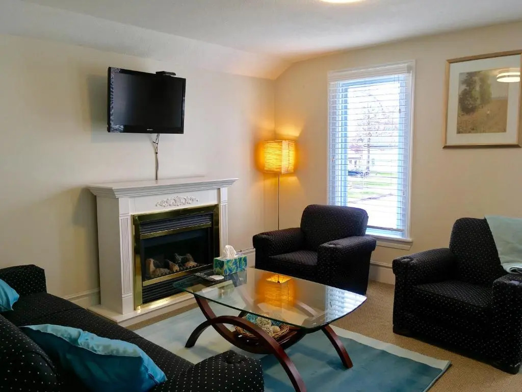 Ellis House Bed & Breakfast
