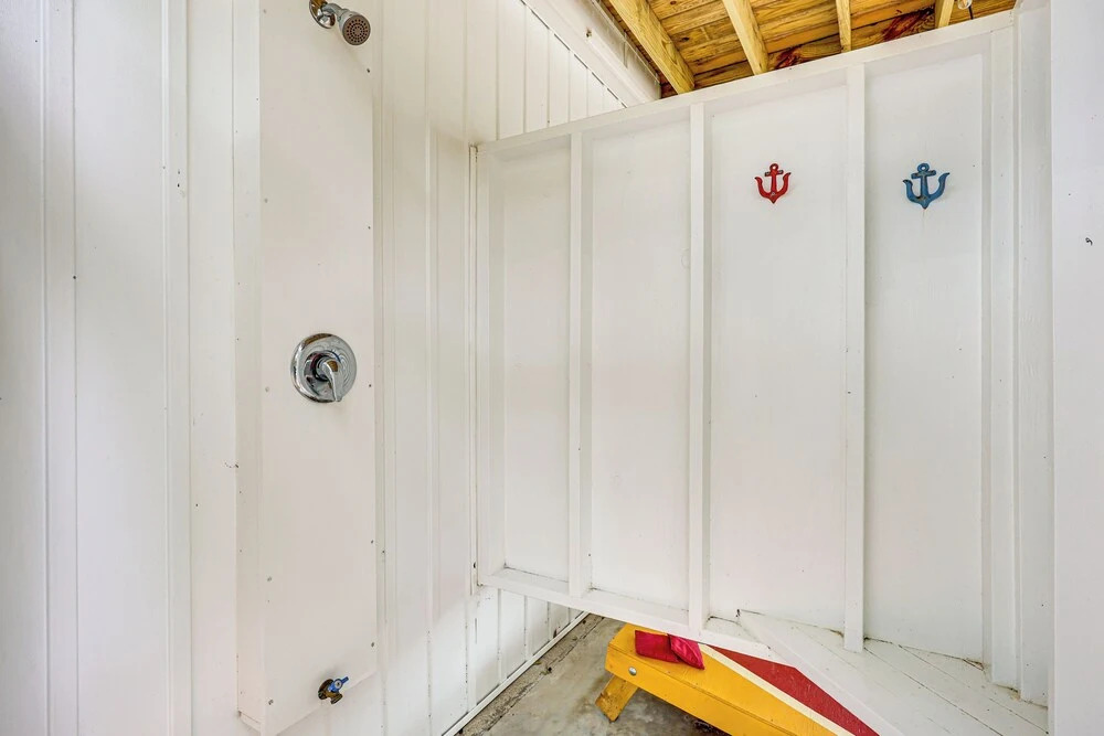 5BR Coastal Compound in Carolina Beach: Brand New