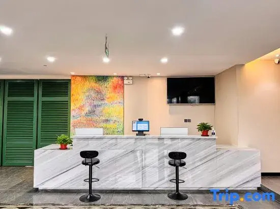 Wanyou Hotel (Haikou East Station Wuyue Plaza)