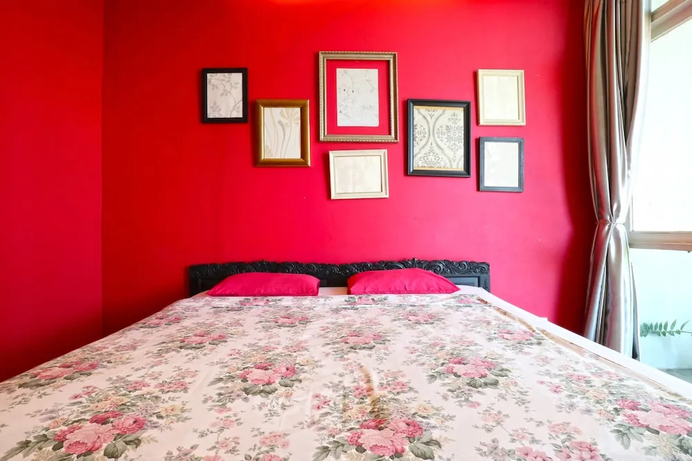 Rose Chamber Bed & Breakfast