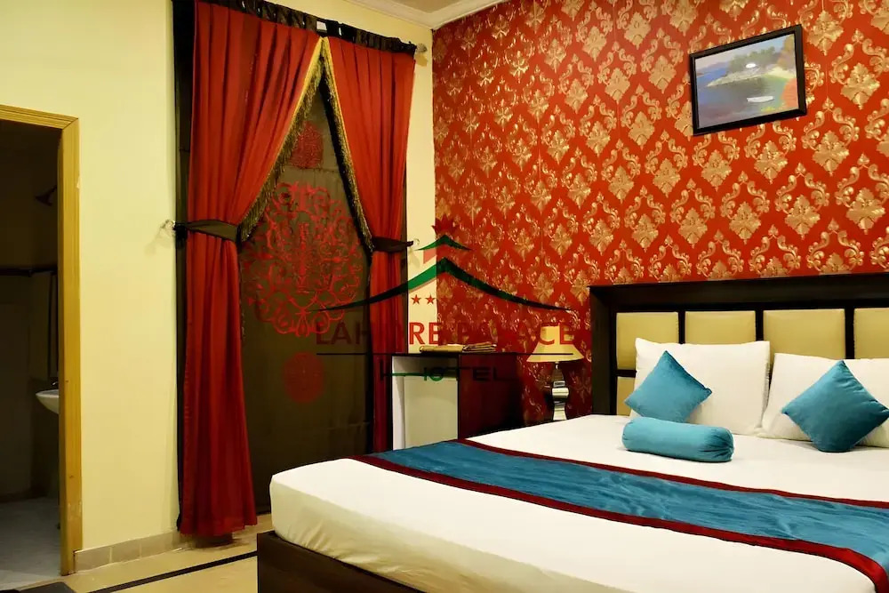 Rose Palace Hotel - Garden Town