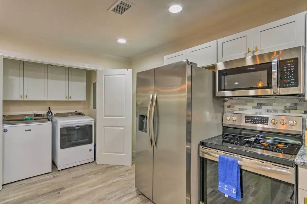 Modern Miramar Beach Townhome, Walk to Ocean!