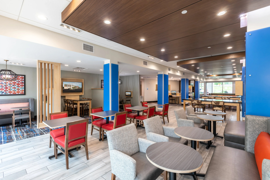 Holiday Inn Express & Suites Greenville S - Piedmont by IHG
