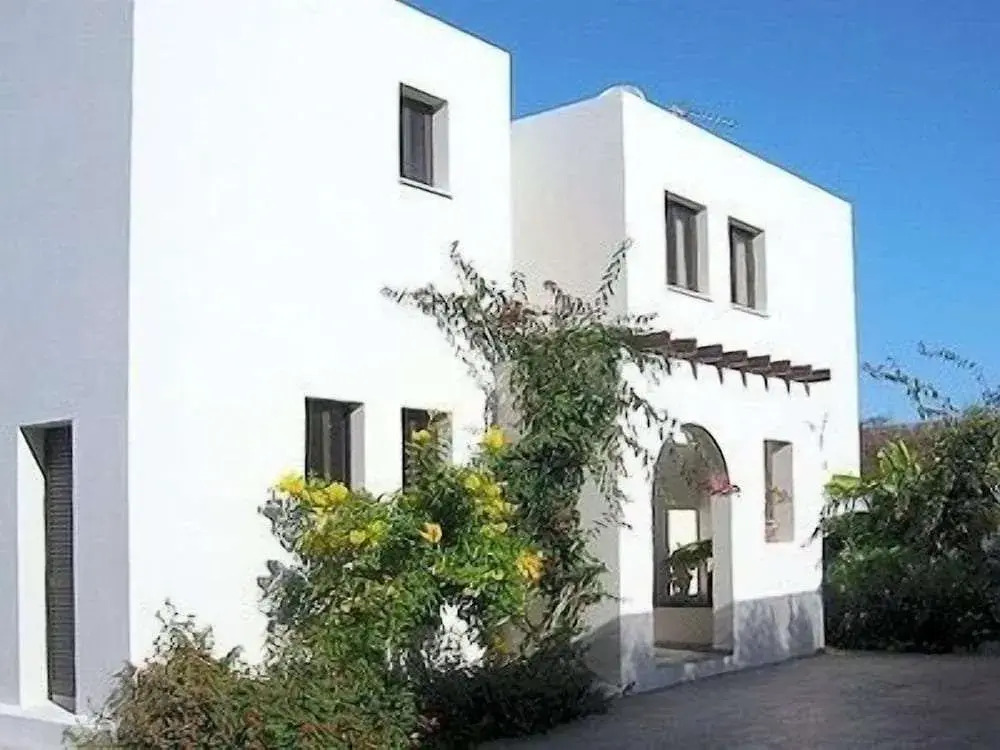 Aura Holiday Villas