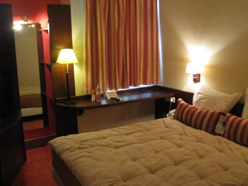 Отель Hôtel Mercator