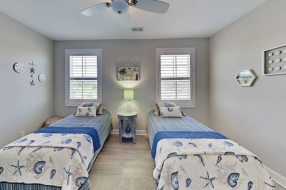 The At Barefoot Village: Patio & Pool 3 Bedroom Condo