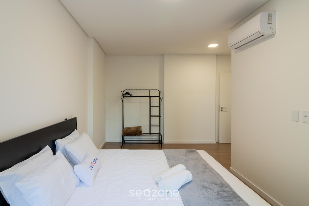 Apts 220 Meters fr/ Pereque Beach Near Downtown- Arfs