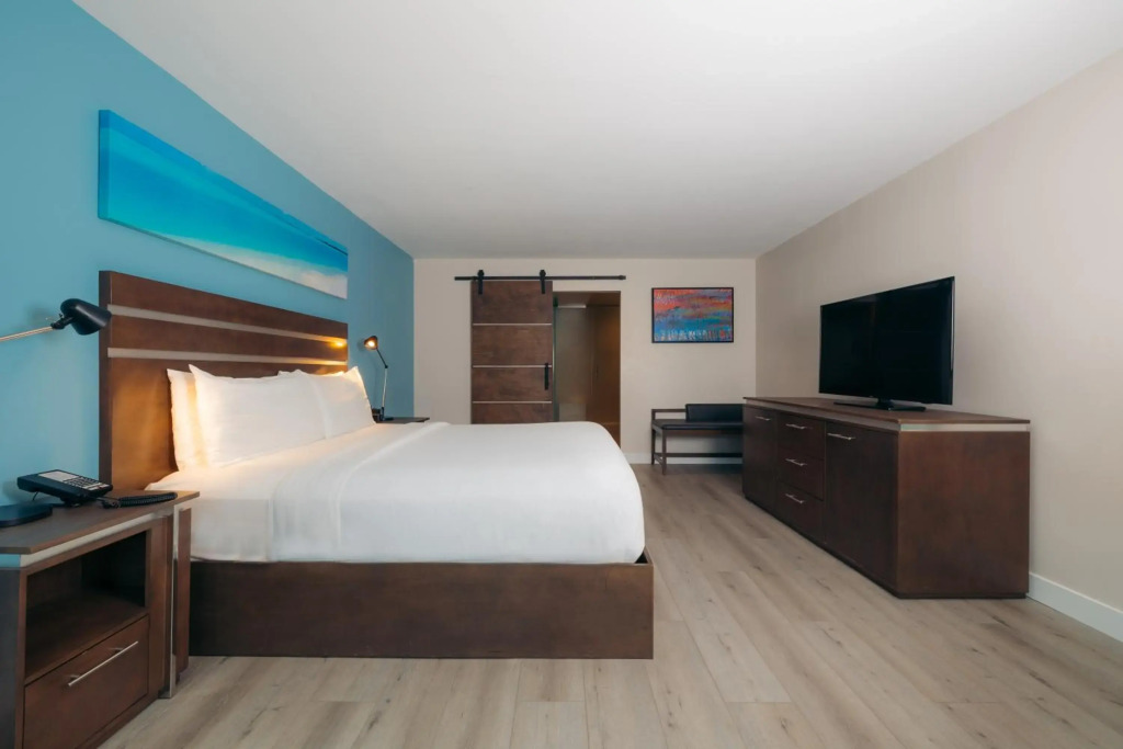 The Cove Hotel