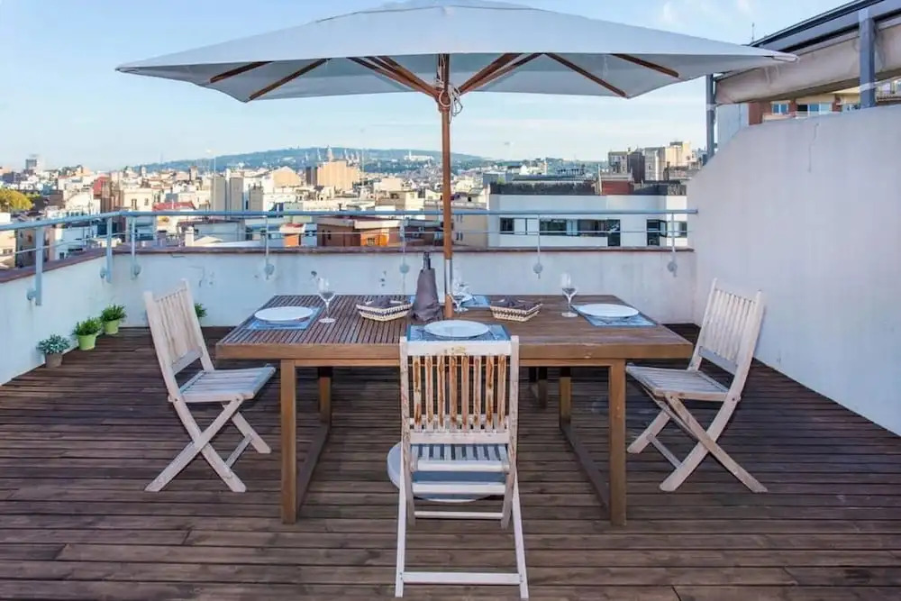 Luxurious 3 Bedroom Flat & Terrace in Sants