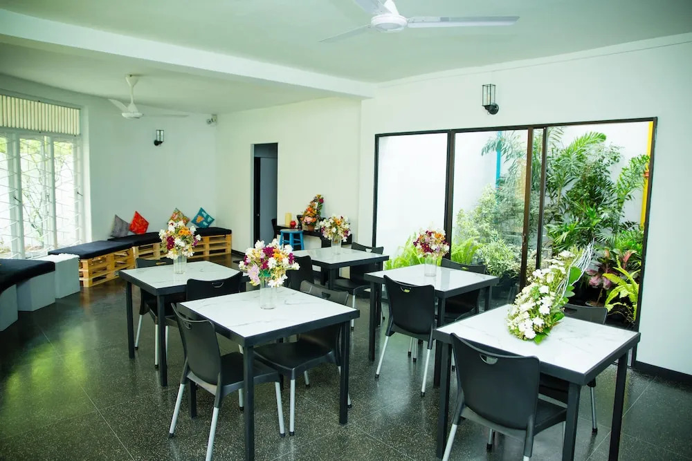 Tuk Tuk Hostels
