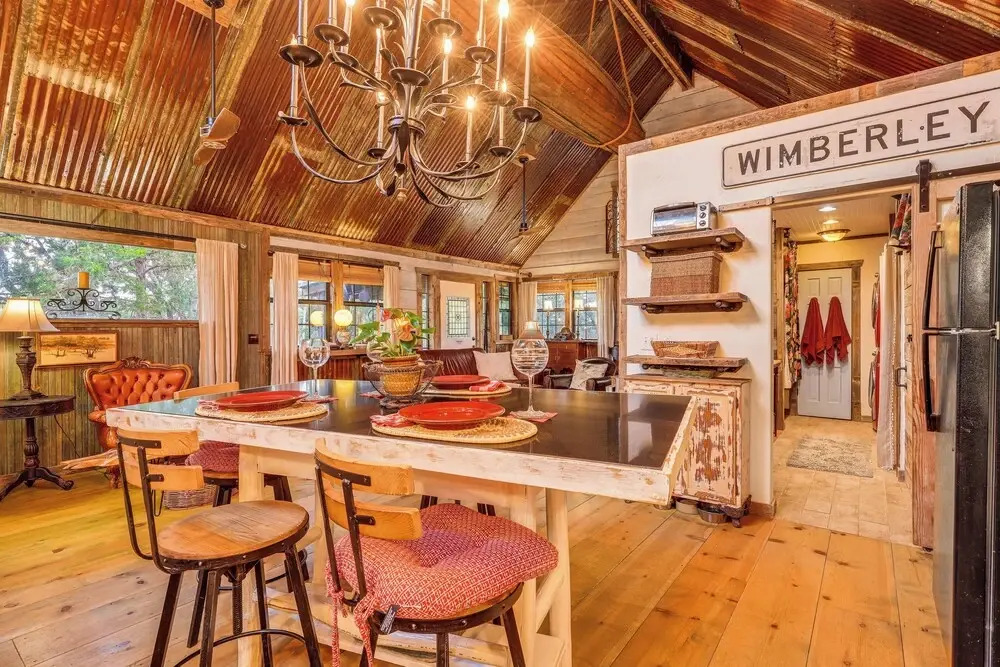 Pet-friendly Wimberley Cabin w/ Fire Pit & Hot Tub