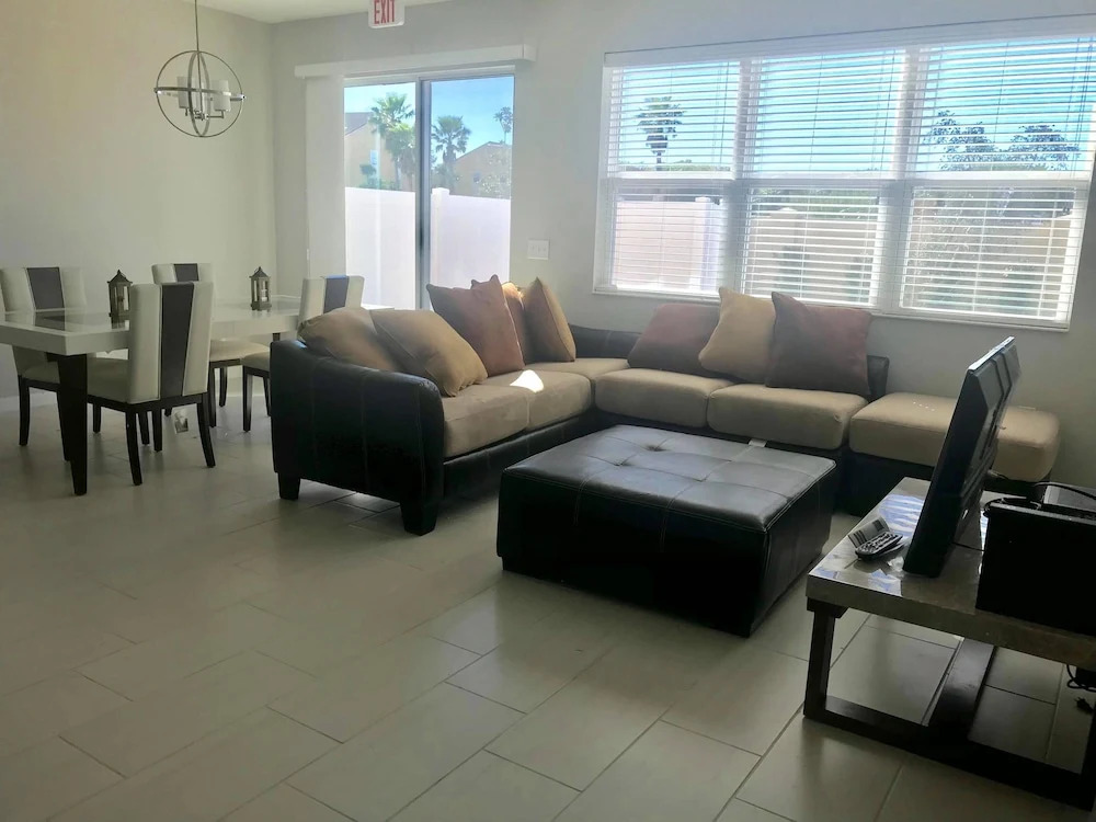 Best Home in Orlando. Location, Price And Comfort.